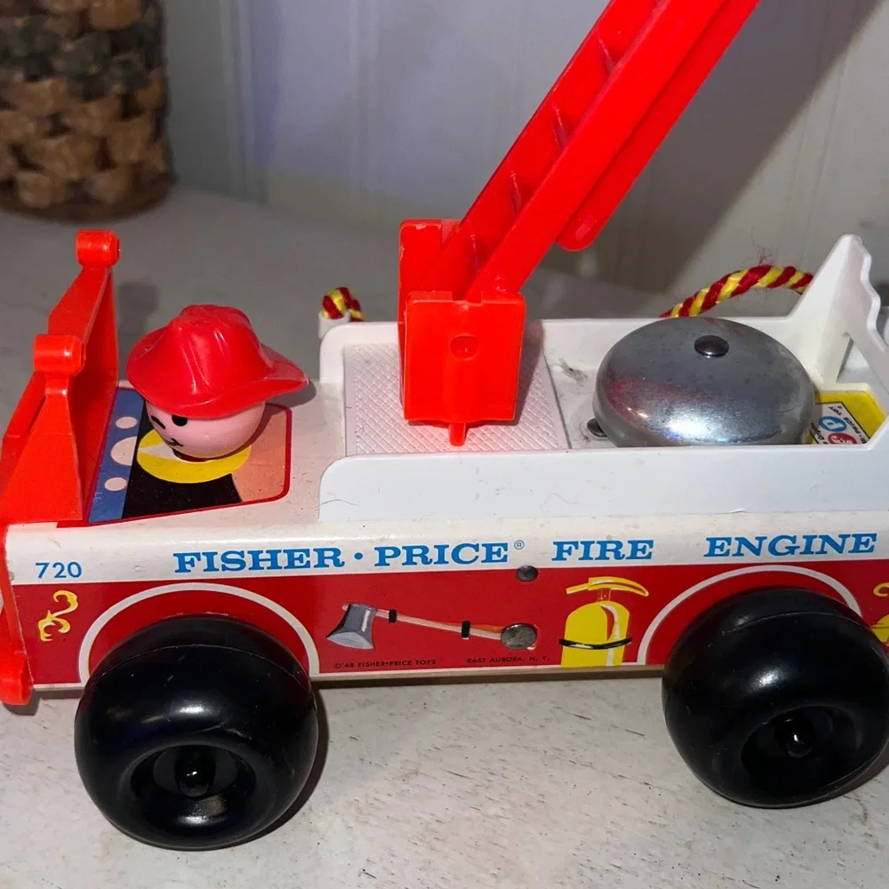 1968 Vintage Fisher Price Wood Little People 720 Fire Engine